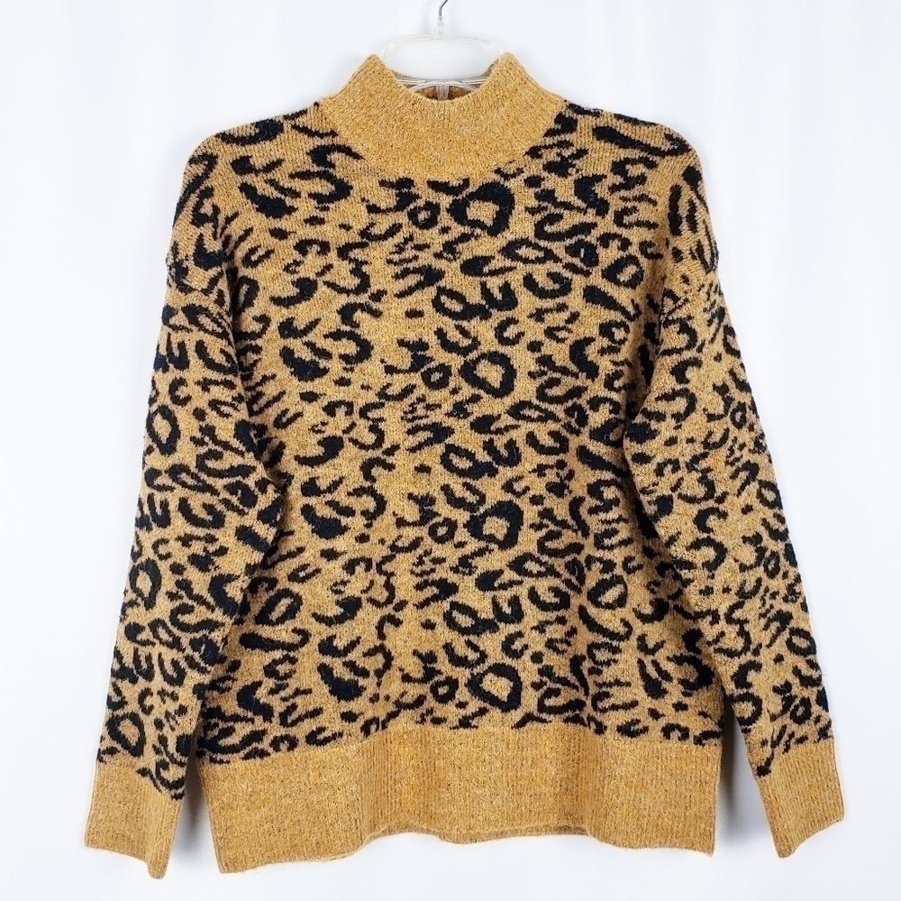 WORKSHOP cheetah sweater mock neck